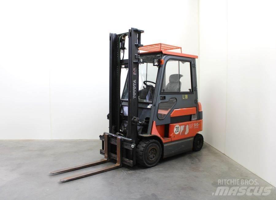 Toyota 7FBM25 Elektriniai šakiniai krautuvai