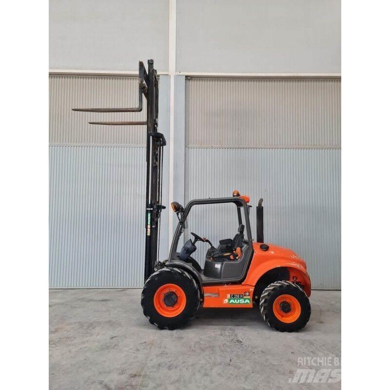 Ausa C250H Visureigiai krautuvai