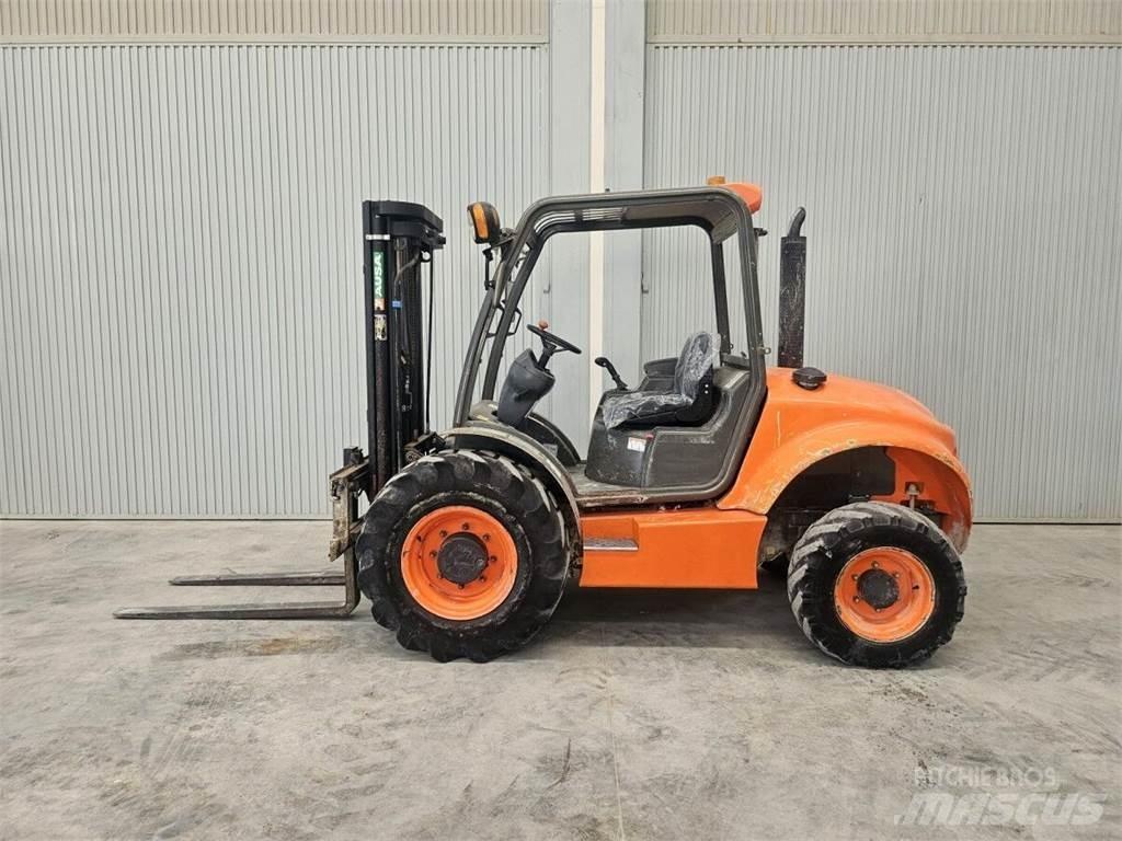 Ausa C250H Visureigiai krautuvai