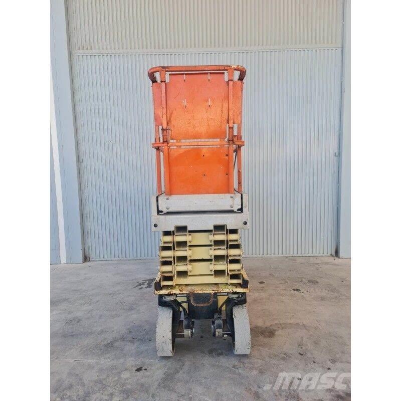 JLG 2630 ES Žirkliniai keltuvai