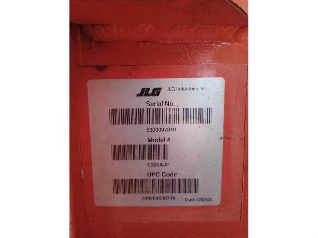 JLG E300AJP Alkūniniai keltuvai