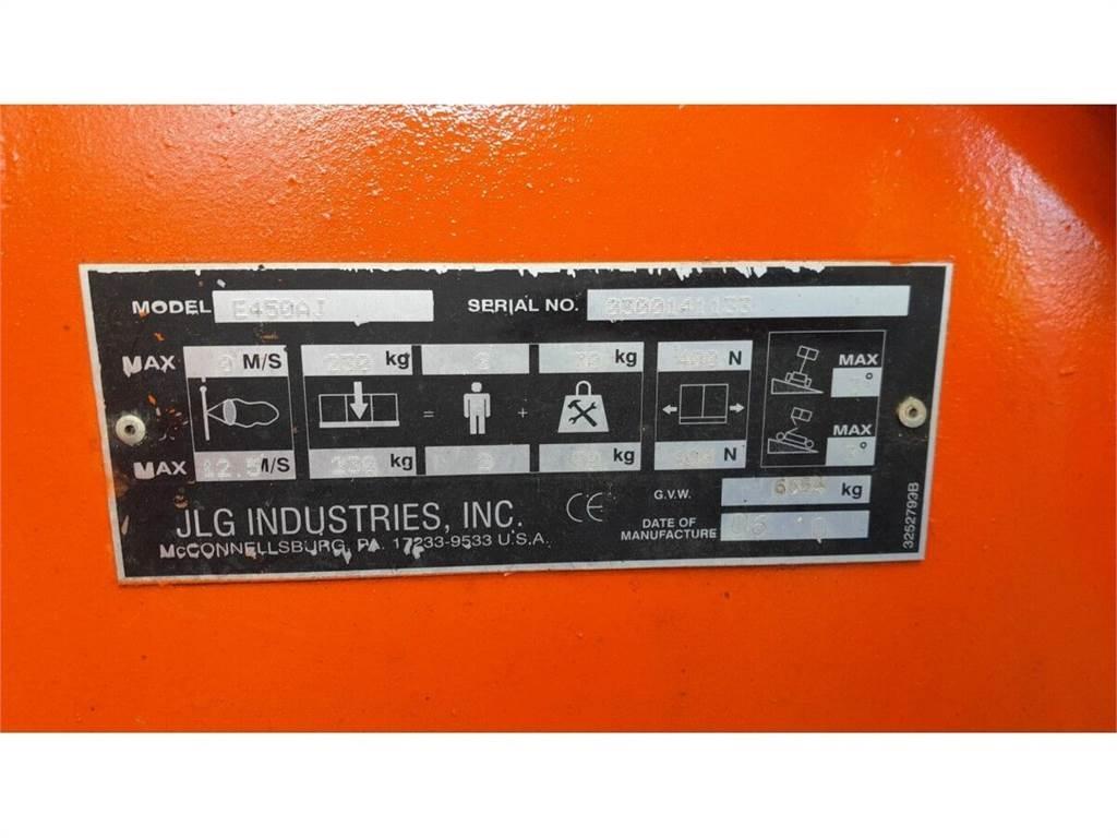 JLG E450AJ Alkūniniai keltuvai