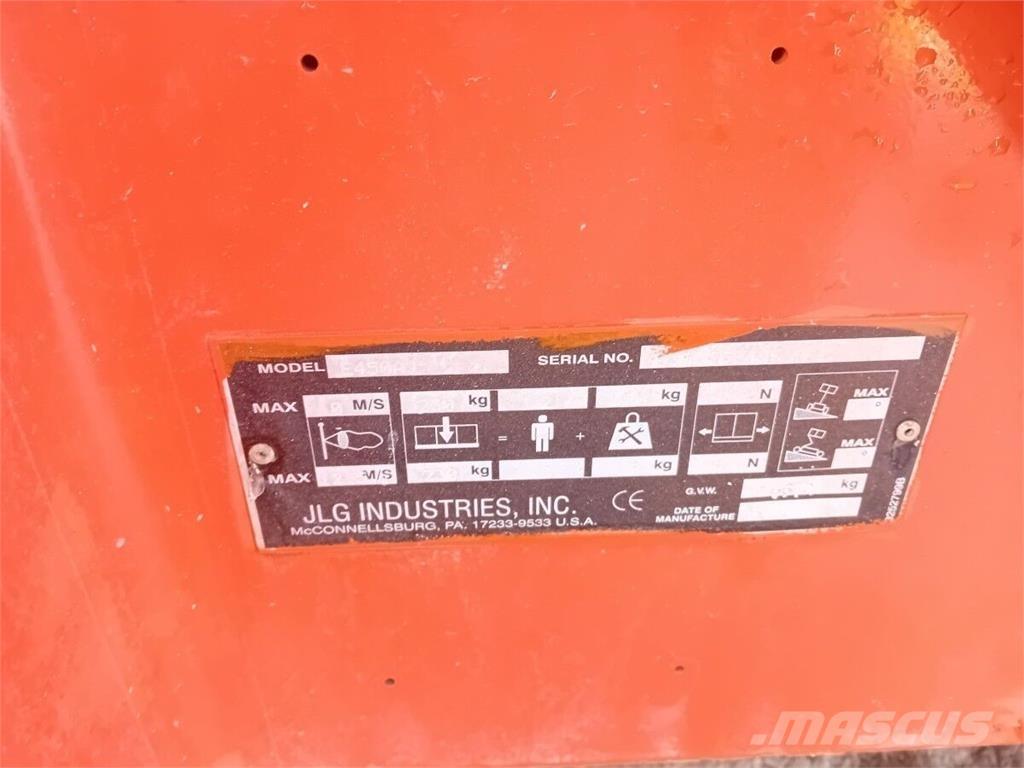 JLG E450AJ Alkūniniai keltuvai