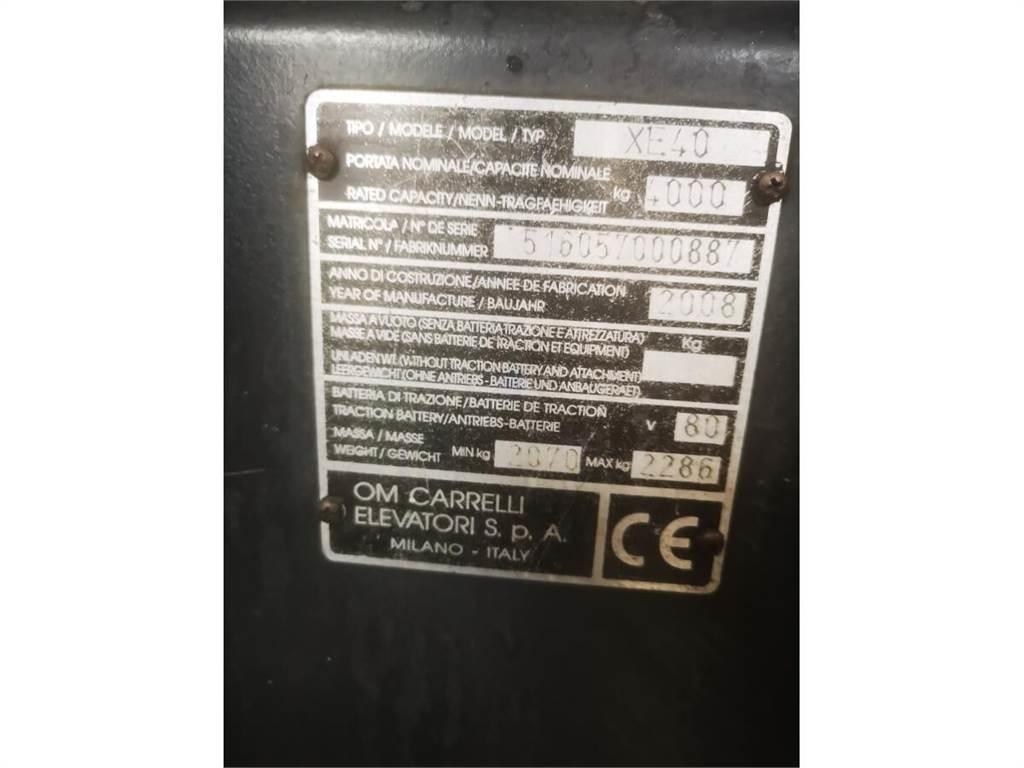 OM XE40 Elektriniai šakiniai krautuvai
