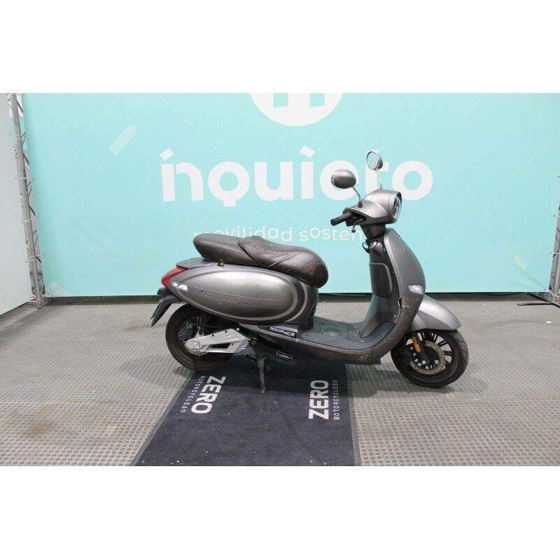  Urban D4 Visureigiai