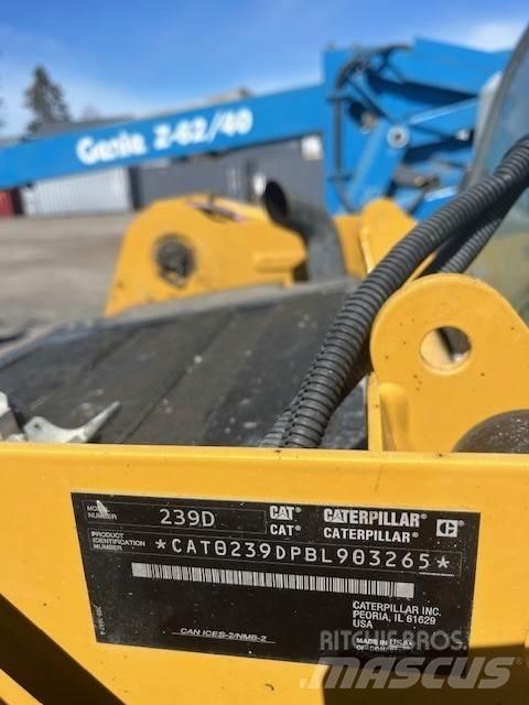 CAT 239D Naudoti vilkikai