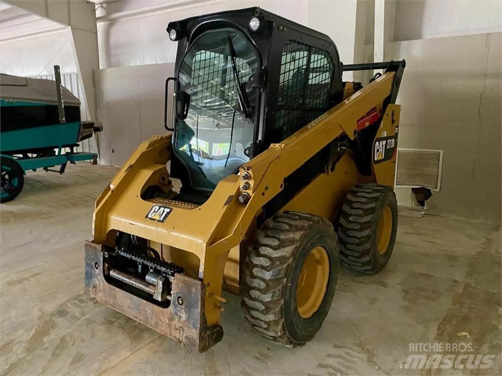 CAT 272D2 Krautuvai su šoniniu pasukimu