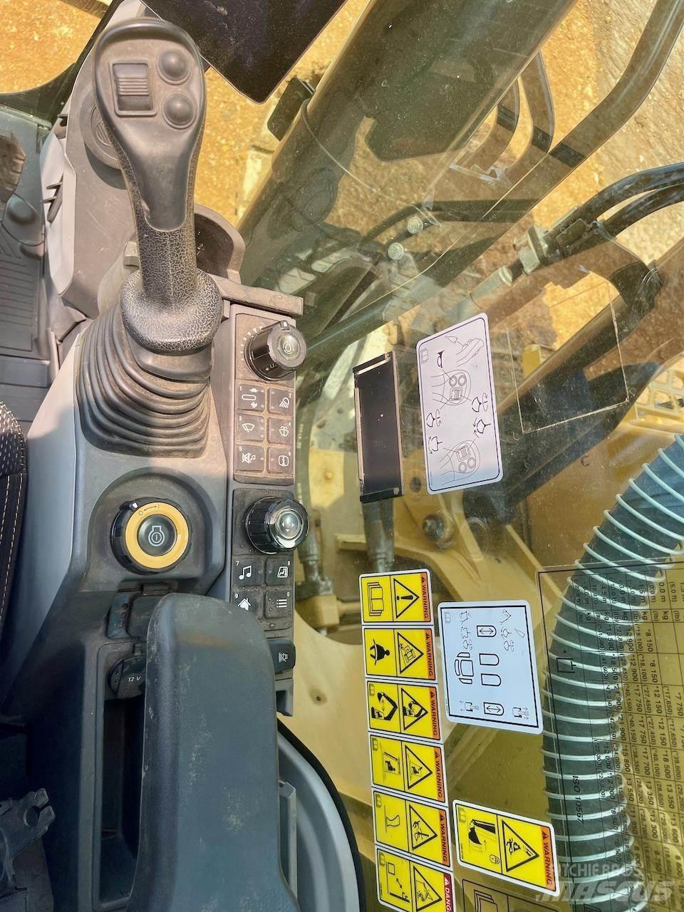 CAT 336 Vikšriniai ekskavatoriai