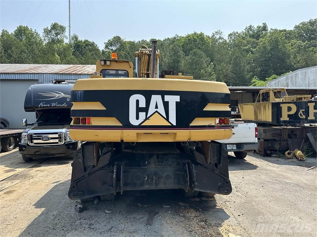 CAT M320 Ratiniai ekskavatoriai