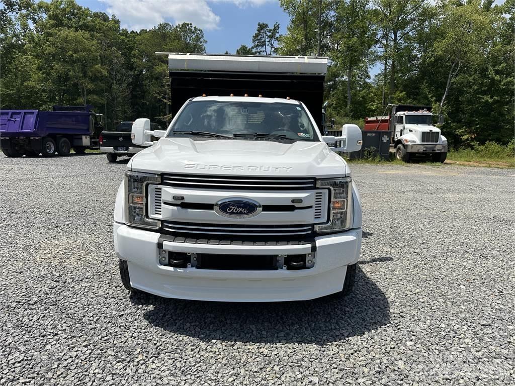 Ford F550 Kita