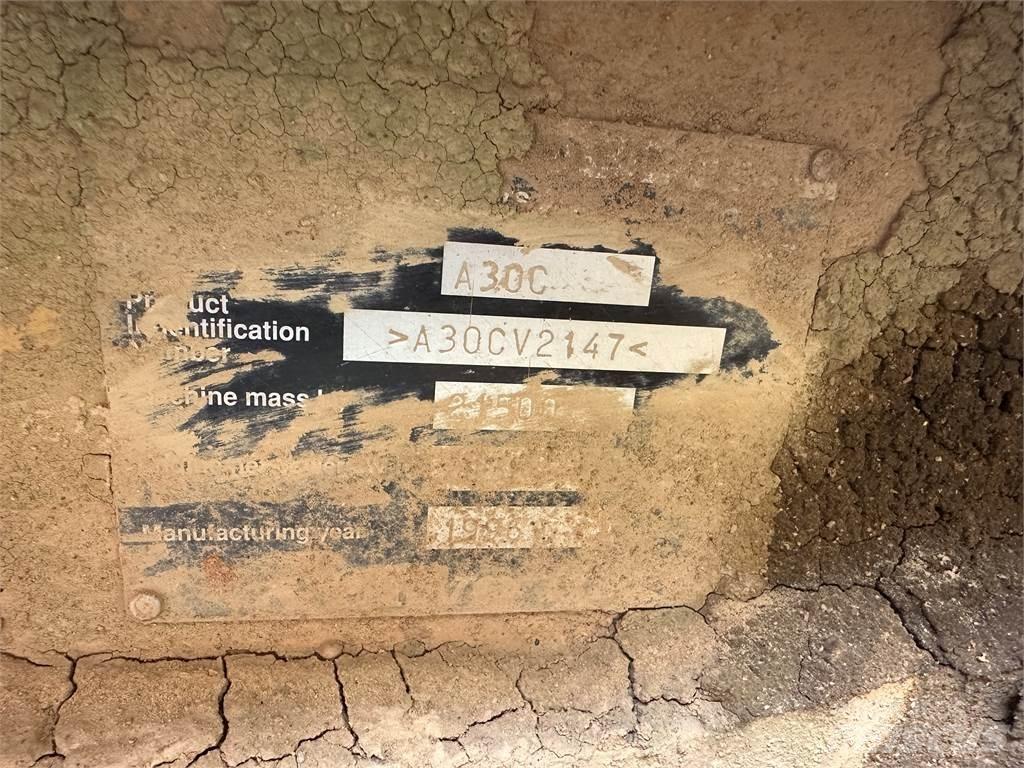 Volvo A30E Statyba - Kita