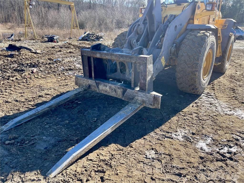 Volvo L70E Naudoti ratiniai krautuvai