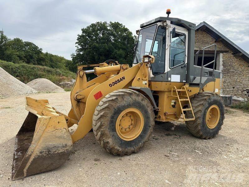 Daewoo MG200 Naudoti ratiniai krautuvai