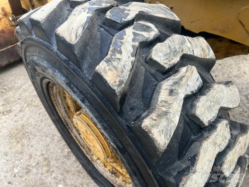 CAT 428 E Ekskavatoriniai krautuvai