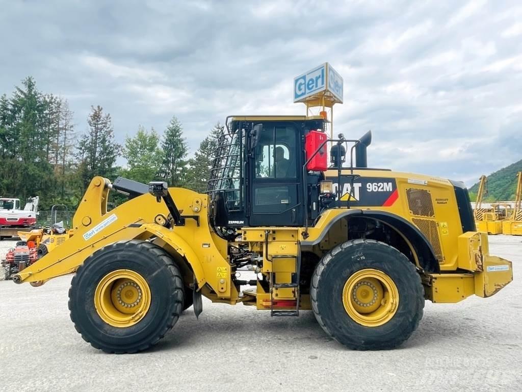 CAT 962M Naudoti ratiniai krautuvai