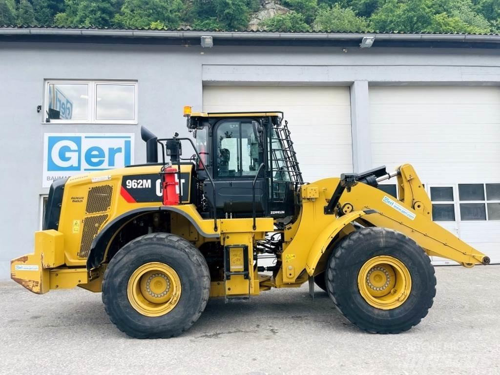 CAT 962M Naudoti ratiniai krautuvai
