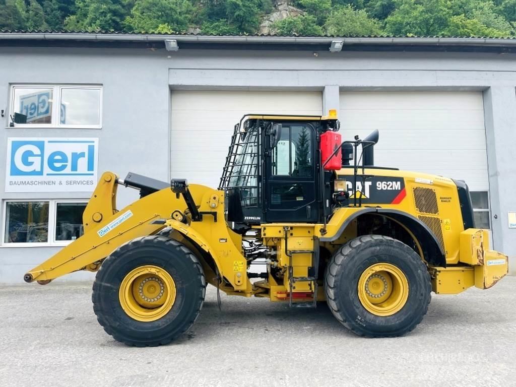 CAT 962M Naudoti ratiniai krautuvai