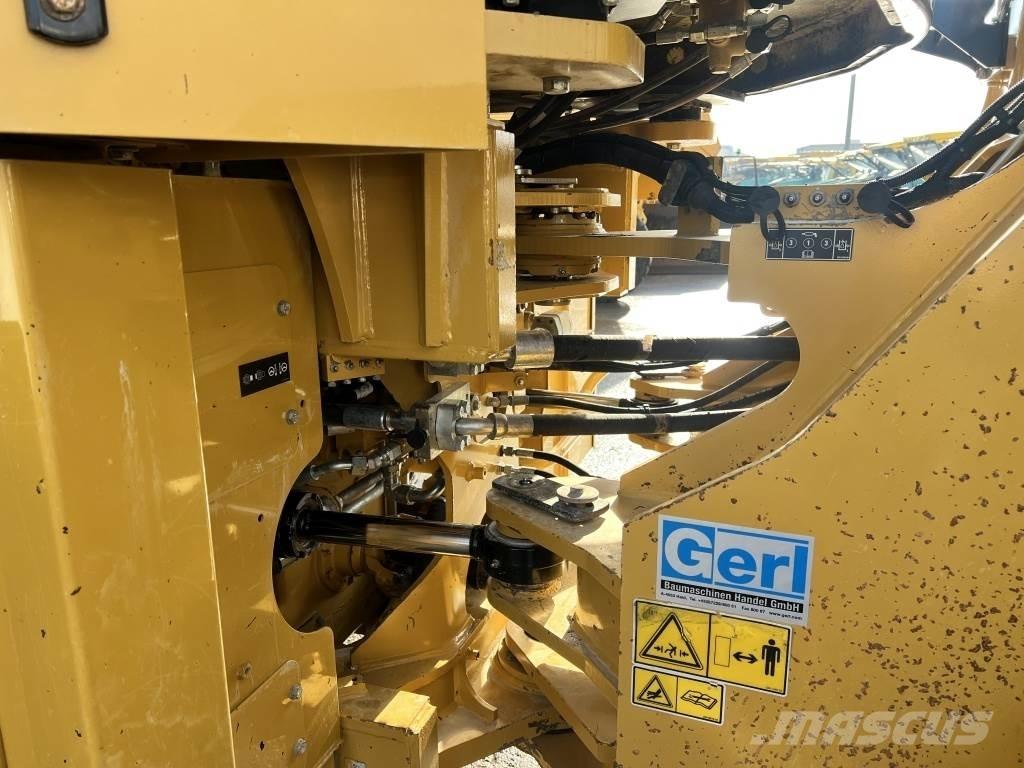 CAT 972 K Naudoti ratiniai krautuvai