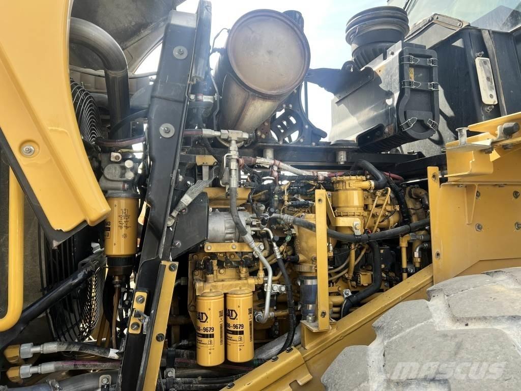 CAT 972 K Naudoti ratiniai krautuvai