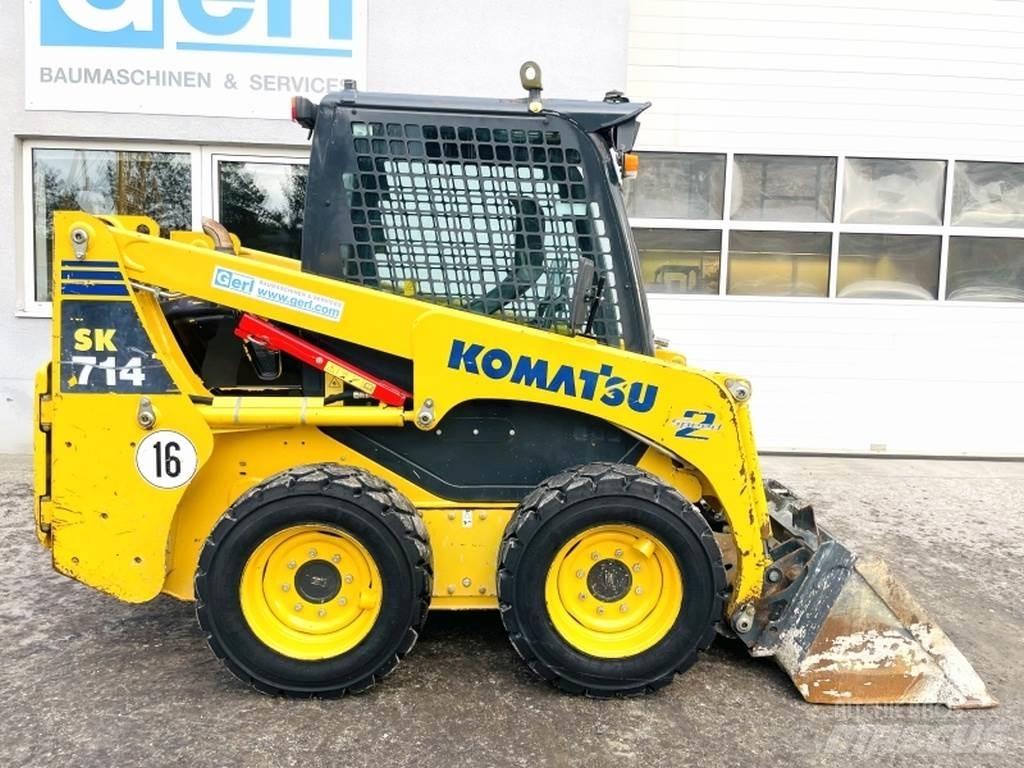 Komatsu SK714 Krautuvai su šoniniu pasukimu