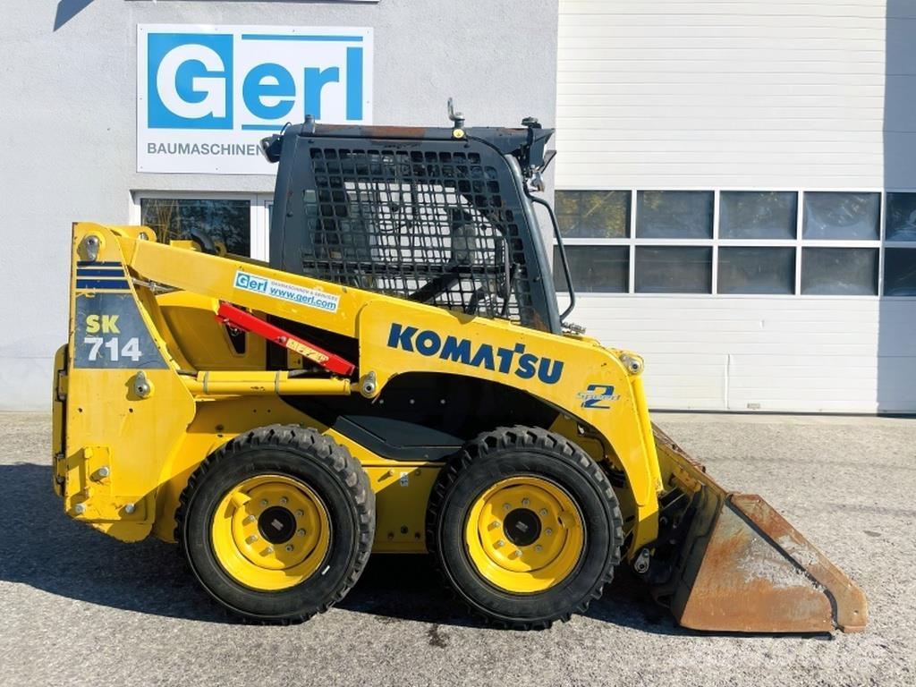 Komatsu SK714 Krautuvai su šoniniu pasukimu
