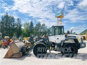 Komatsu WA250PZ-6 Naudoti ratiniai krautuvai
