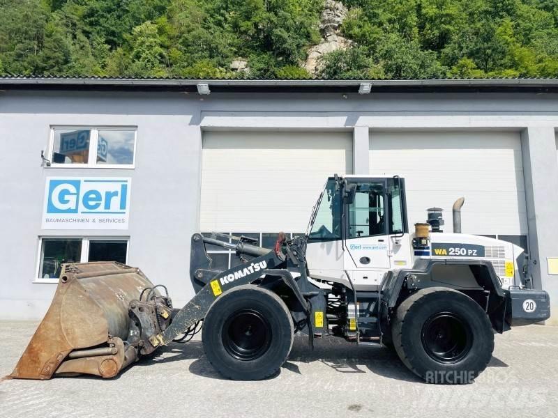 Komatsu WA250PZ-6 Naudoti ratiniai krautuvai