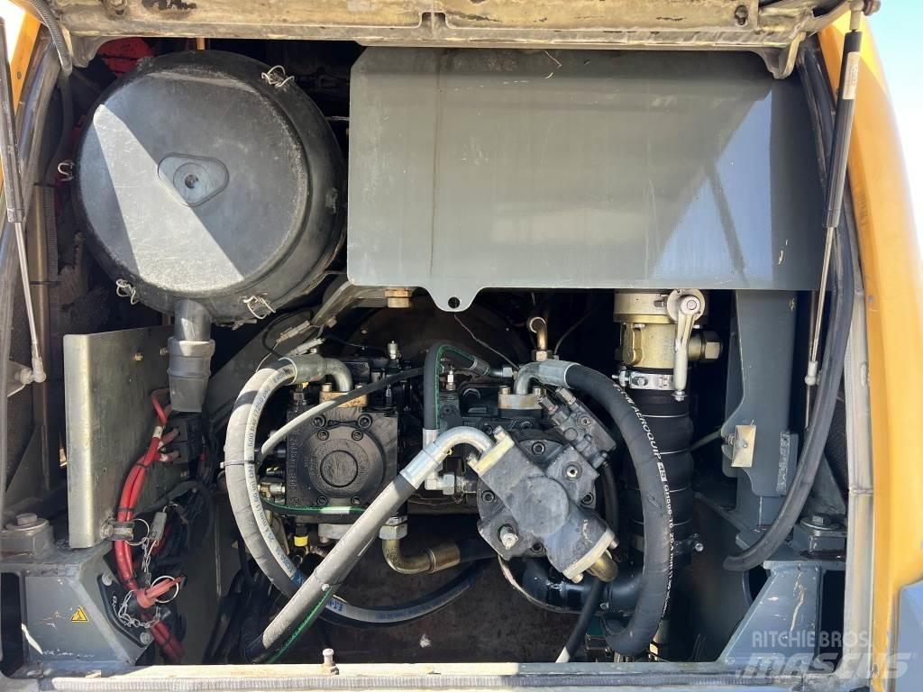 Liebherr L 556 Naudoti ratiniai krautuvai