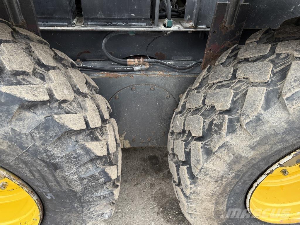 New Holland F 156.7A Greideriai