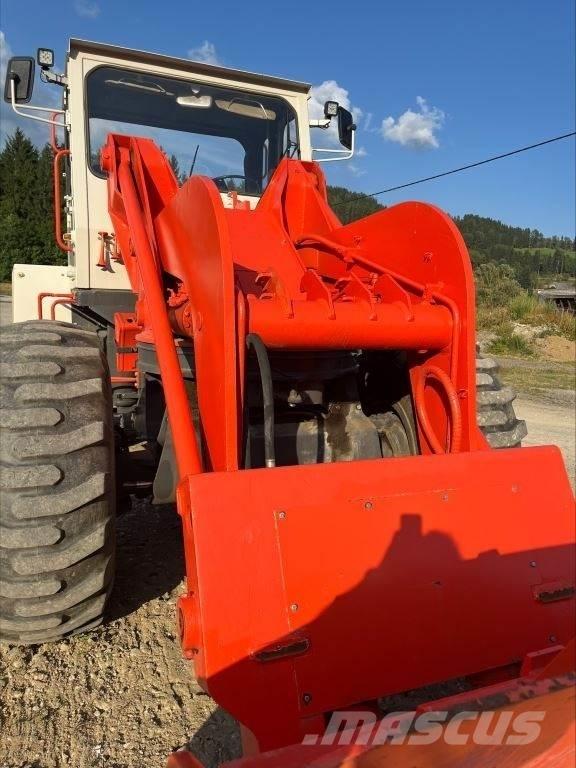 Sandvik Tross 130 Naudoti ratiniai krautuvai