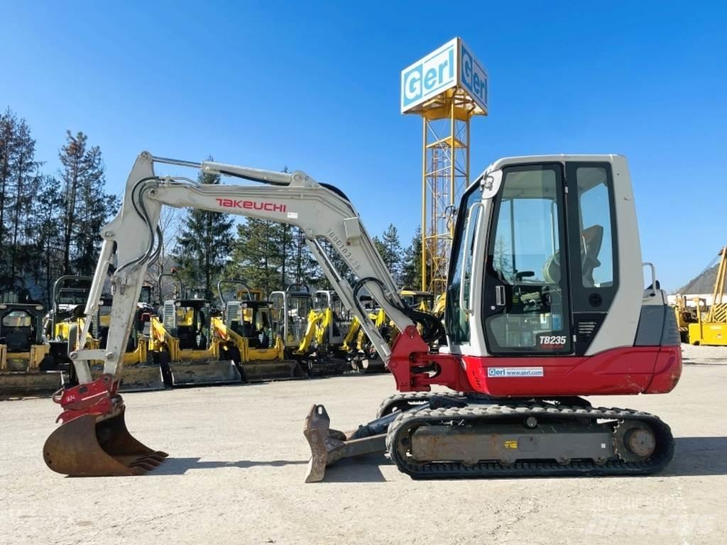 Takeuchi TB235 Mini ekskavatoriai < 7 t