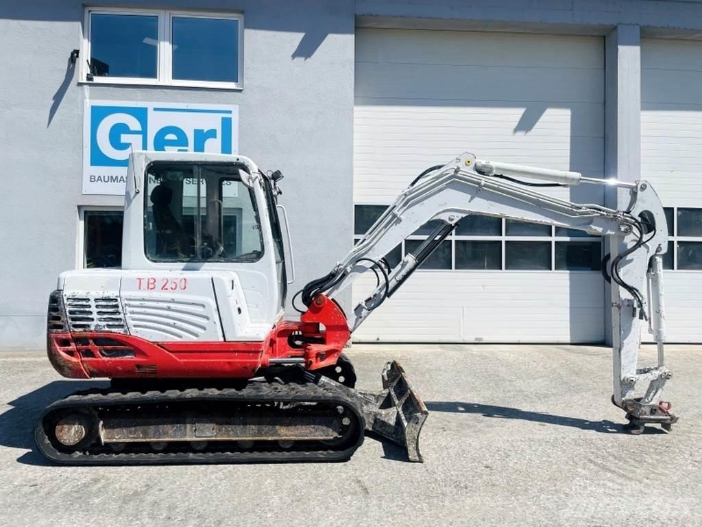 Takeuchi TB250 Mini ekskavatoriai < 7 t