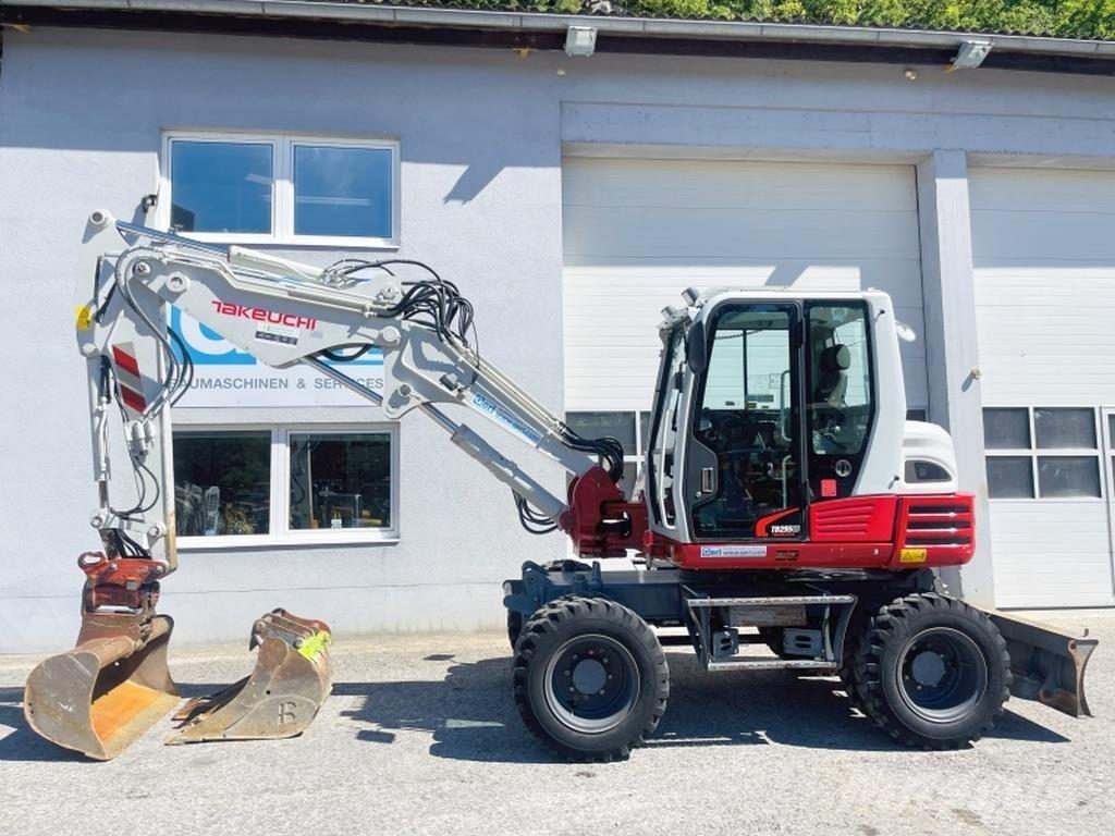 Takeuchi TB295W Ratiniai ekskavatoriai