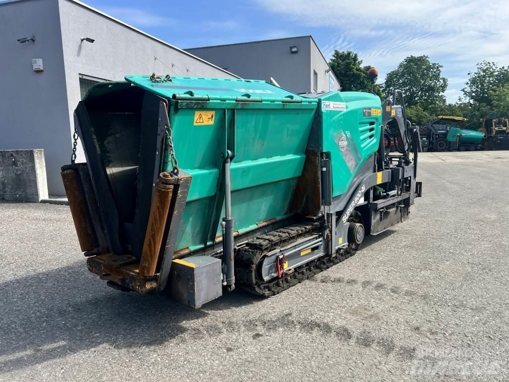 Vögele Super 800-3i Asfalto klotuvai