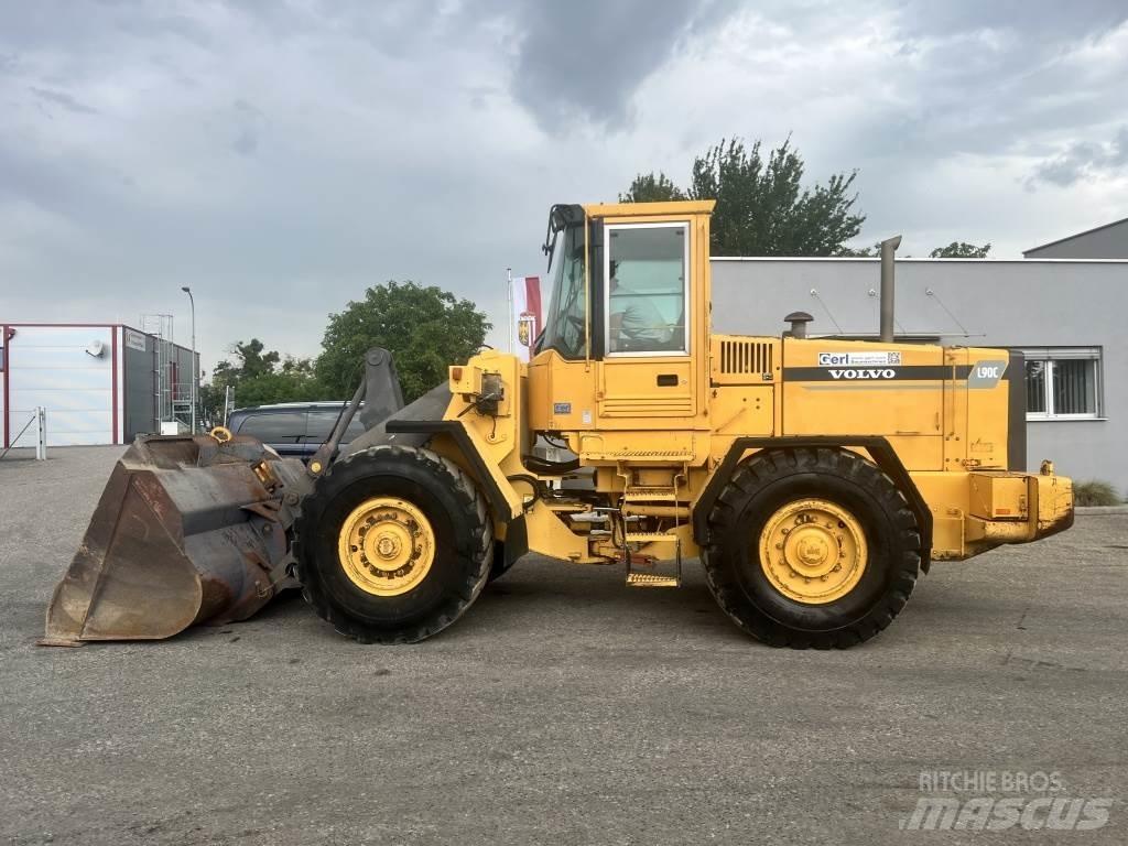 Volvo L 90 C Naudoti ratiniai krautuvai