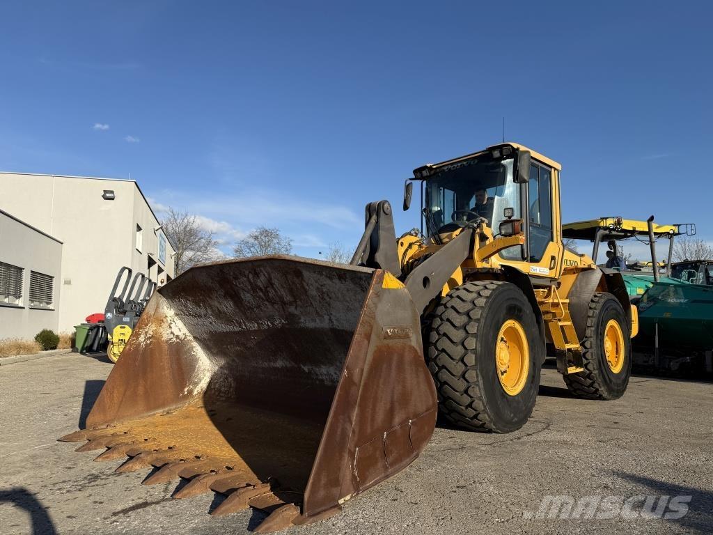Volvo L 90 F Naudoti ratiniai krautuvai