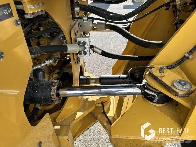CAT 966M Naudoti ratiniai krautuvai