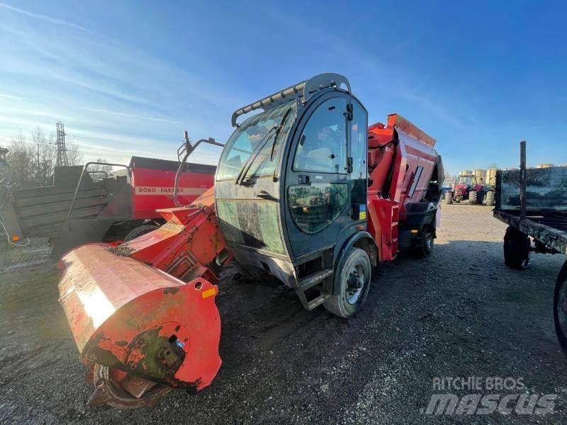 Kuhn SP 14 Pašarų maišytuvai-dalytuvai
