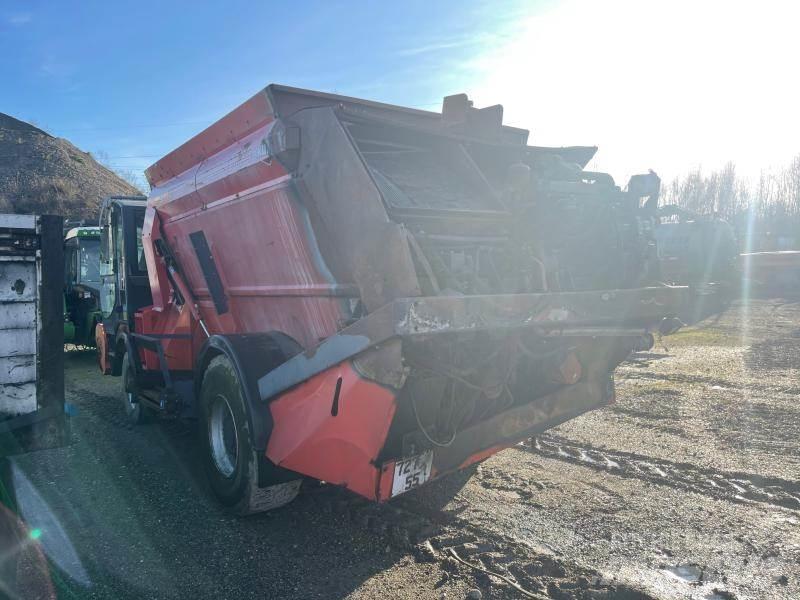 Kuhn SP 14 Pašarų maišytuvai-dalytuvai