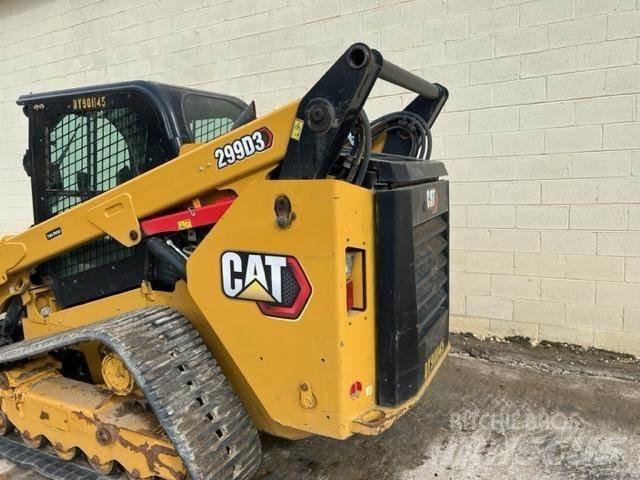 CAT 299D3 Krautuvai su šoniniu pasukimu