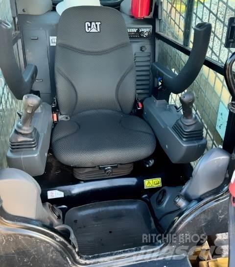 CAT 299D3-XE Krautuvai su šoniniu pasukimu