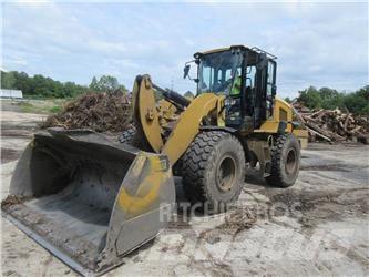 CAT 938M Naudoti ratiniai krautuvai