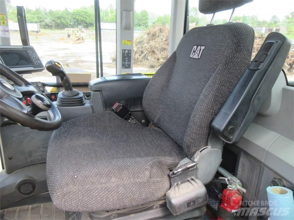 CAT 938M Naudoti ratiniai krautuvai