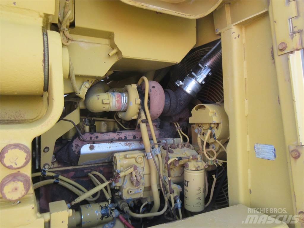 CAT 963 Vikšriniai buldozeriai