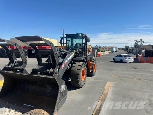 Doosan DL250-7 Naudoti ratiniai krautuvai