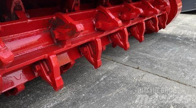 Fecon FTX148L Krautuvai su šoniniu pasukimu