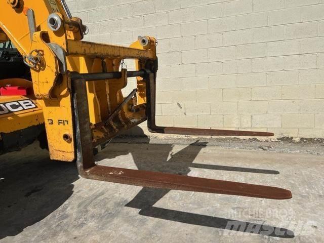 JCB 535-95 Šakiniai krautuvai - Kita