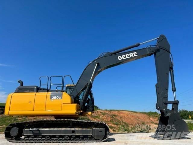 John Deere 250G Vikšriniai ekskavatoriai