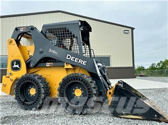John Deere 318G Krautuvai su šoniniu pasukimu