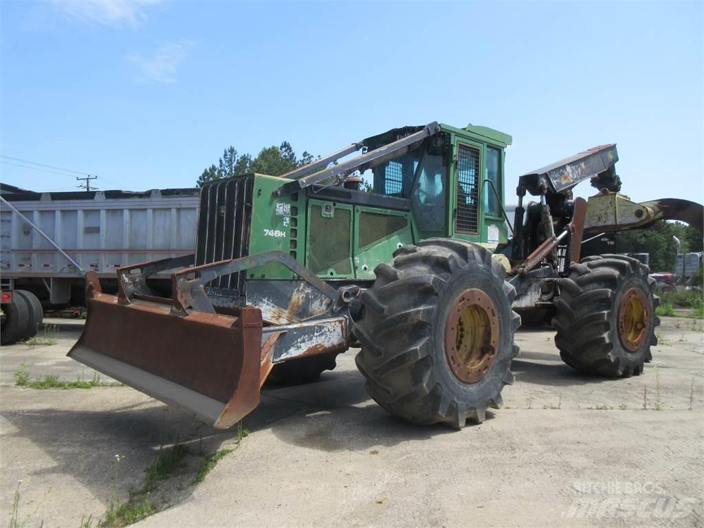 John Deere 748H Skiedrovežiai